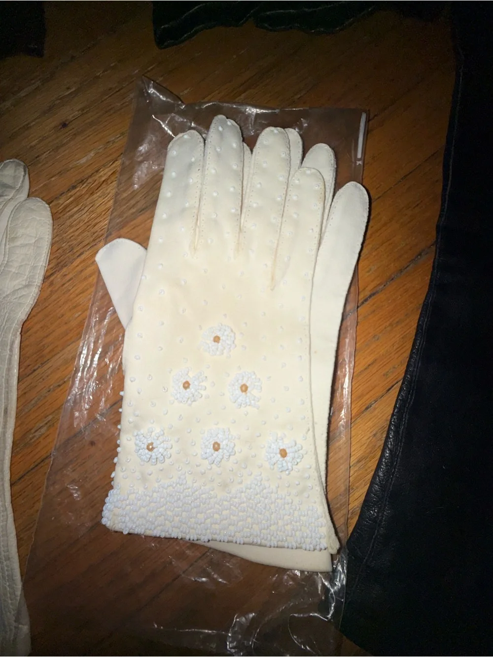 9 Pairs Vintage Mixed Gloves Lot - Black, Cream, Navy, Tan, Roger Fare
